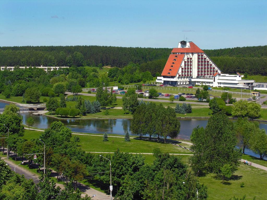 Agat Hotel Minsk Exterior photo