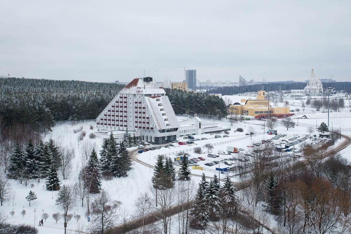 Agat Hotel Minsk Exterior photo